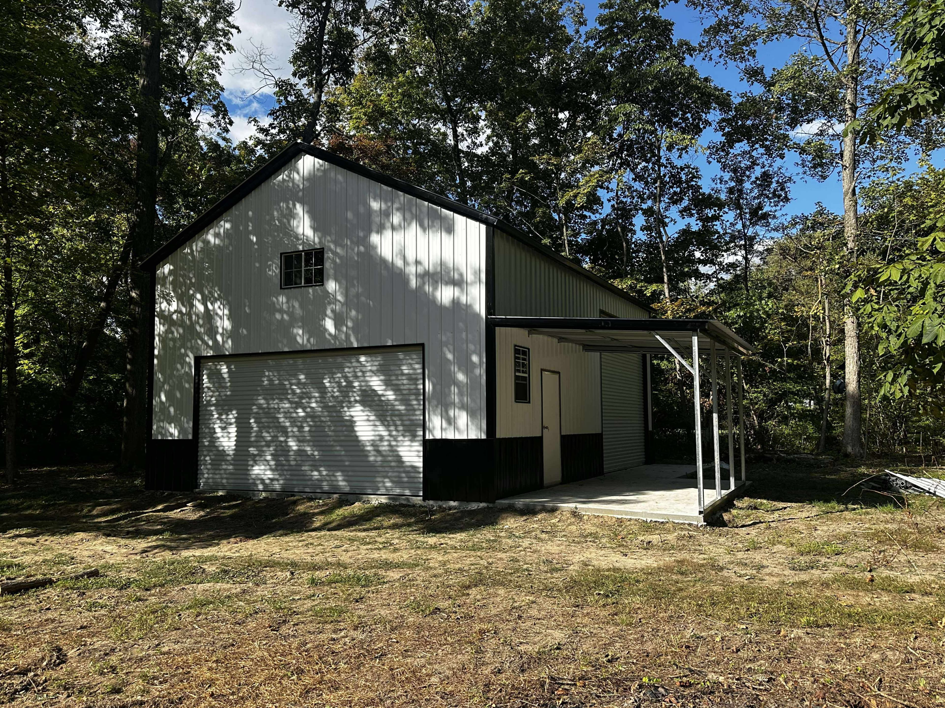 24'x35'x14' Custom Garage